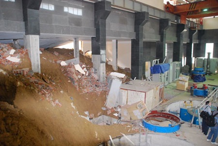 Lào Cai: Sạt lở đất vùi lấp Nhà máy thủy điện Sử Pán 2 - 2 Lào Cai: Sạt lở đất vùi lấp Nhà máy thủy điện Sử Pán 2 - 2