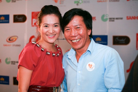 Những hình ảnh mới nhất của vợ chồng Hồng Ánh - 10