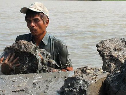 Người mù “lặn đất” - 1 Người mù “lặn đất” - 1