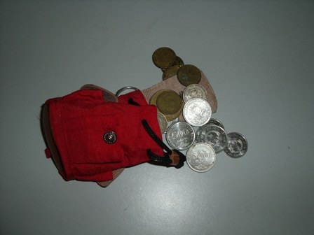 TPHCM: Tiền xu vẫn được lưu hành rộng rãi - 1