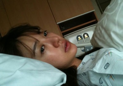 Yoon Eun Hye bất ngờ nhập viện  - 1