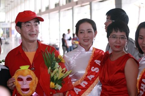 “Tôn Ngộ Không” bị “quây” tại TPHCM - 6 “Tôn Ngộ Không” bị “quây” tại TPHCM - 6