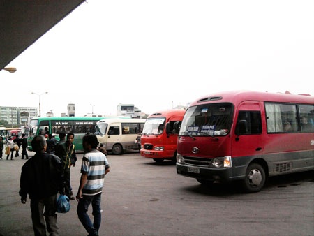 Xe khách không thiếu, giá vé tăng 10% dịp Tết Dương lịch - 1