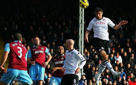 Những khoảnh khắc ấn tượng vòng 19 Premier League - 5