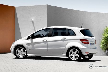 Xe Trung Quốc nhái thiết kế Mercedes B-Class - 2 Xe Trung Quốc nhái thiết kế Mercedes B-Class - 2