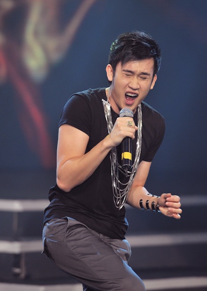 Mỹ Tâm đẹp khỏe khoắn trên sân khấu - 6