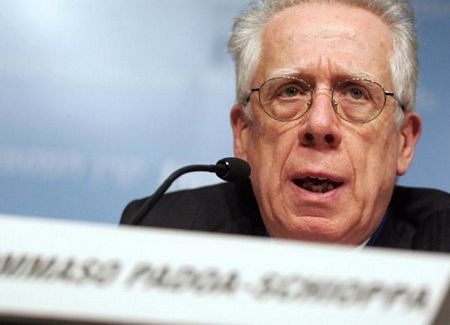 Những nhân vật nổi tiếng thế giới qua đời năm 2010 - 10