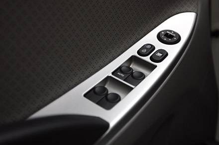 Hyundai Thành Công chính thức giới thiệu Accent 2012 - 18 Hyundai Thành Công chính thức giới thiệu Accent 2012 - 18