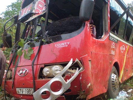 Tai nạn thảm khốc, 2 người chết, 35 người bị thương - 2