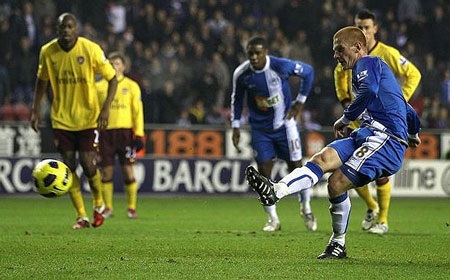 Những khoảnh khắc ấn tượng vòng 20 Premier League - 3