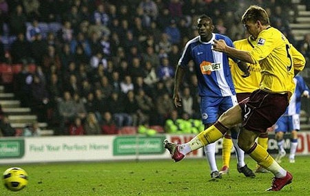 Những khoảnh khắc ấn tượng vòng 20 Premier League - 5