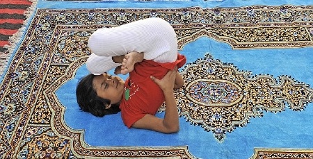 6 tuổi trở thành cô giáo dạy Yoga trẻ nhất thế giới - 4