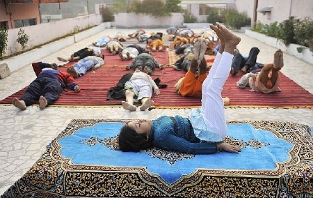 6 tuổi trở thành cô giáo dạy Yoga trẻ nhất thế giới - 5