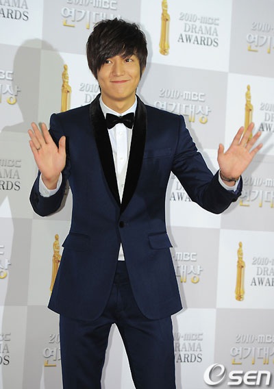 Sao lộng lẫy tại Lễ trao giải "MBC Drama Awards 2010" - 7 Sao lộng lẫy tại Lễ trao giải "MBC Drama Awards 2010" - 7