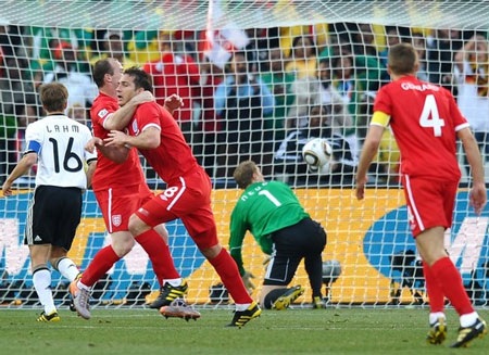 10 trận đấu hấp dẫn nhất năm 2010 - 6 10 trận đấu hấp dẫn nhất năm 2010 - 6