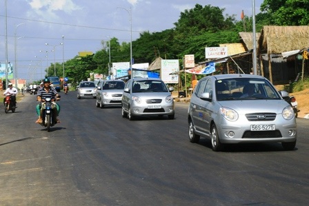 Du lịch, thuê xe tự lái Tết tây đắt khách - 2