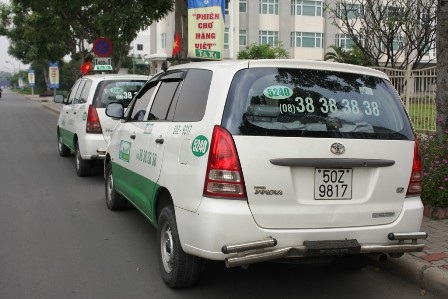 Tranh khách, hai tài xế taxi quyết chiến bằng kéo - 1 Tranh khách, hai tài xế taxi quyết chiến bằng kéo - 1