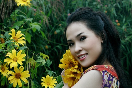 Ngắm nàng Á hậu xinh như hoa - 8 Ngắm nàng Á hậu xinh như hoa - 8