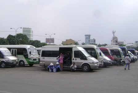 Bến xe Miền Đông tạm hoãn bán trước vé xe Tết Nguyên đán - 1