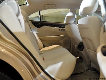 Hawtai B11 - Sedan hạng sang của Trung Quốc - 16 Hawtai B11 - Sedan hạng sang của Trung Quốc - 16