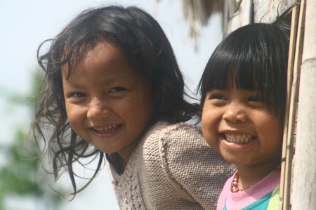 Chùm ảnh: Vẻ đẹp trong trẻo của trẻ miền sơn cước - 4 Chùm ảnh: Vẻ đẹp trong trẻo của trẻ miền sơn cước - 4