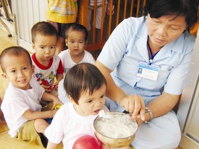 Con rơi quanh khu công nghiệp - 1