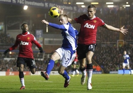 Thủ quân Vidic bất ngờ chỉ trích phong độ của MU - 1