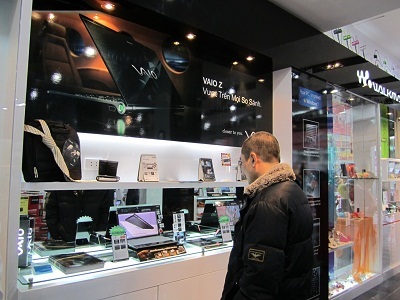 Tưng bừng mua sắm tại Sony Center Chùa Bộc - 2