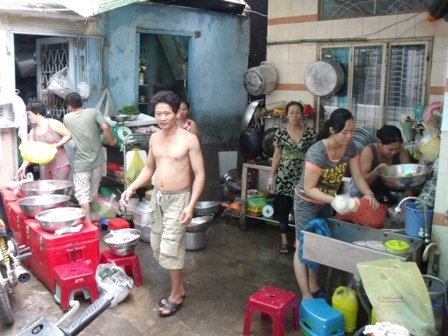 Phát hiện hàn the trong giò sống của bếp ăn tập thể - 3