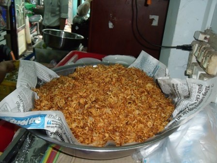 Phát hiện hàn the trong giò sống của bếp ăn tập thể - 5