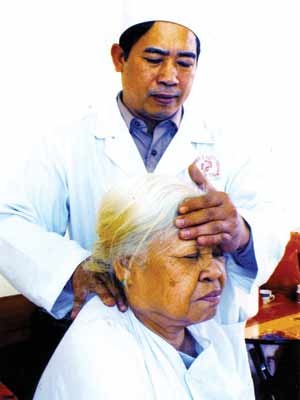 Để người bệnh và thầy thuốc không tổn thương - 1