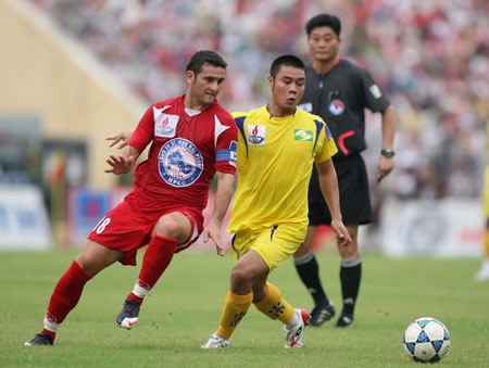 Đại gia đổ xô tìm “ngoại lực” chất lượng - 1 Đại gia đổ xô tìm “ngoại lực” chất lượng - 1