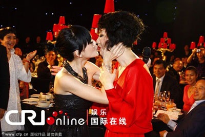 Vương Phi lại vướng tin đồn “bầu bí” - 3