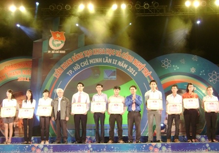 Trao giải Sinh viên nghiên cứu khoa học Euréka lần thứ 12 - 1