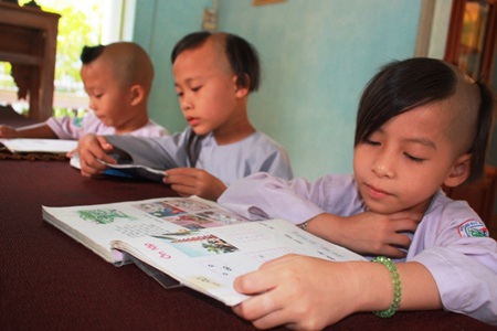 Ngôi chùa chắp cánh cho những ước mơ còn dang dở - 1 Ngôi chùa chắp cánh cho những ước mơ còn dang dở - 1