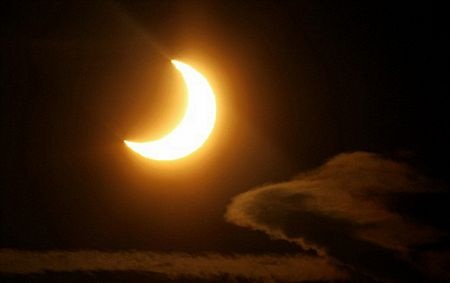 Thế giới thích thú ngắm nhật thực đầu tiên trong năm 2011 - 8