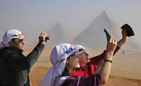 Thế giới thích thú ngắm nhật thực đầu tiên trong năm 2011 - 21