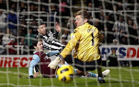 Những khoảnh khắc ấn tượng vòng 22 Premier League - 9