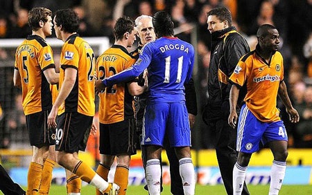 Những khoảnh khắc ấn tượng vòng 22 Premier League - 2