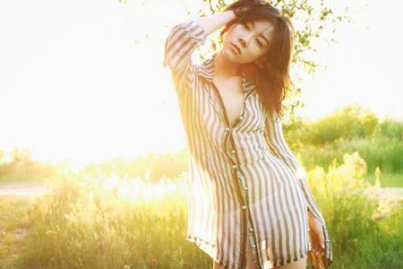 Tranh cãi nữ sinh 9x triển lãm ảnh nude mưu sinh - 7 Tranh cãi nữ sinh 9x triển lãm ảnh nude mưu sinh - 7