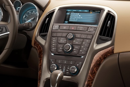 Buick Verano gia nhập thị trường sedan cỡ nhỏ - 9