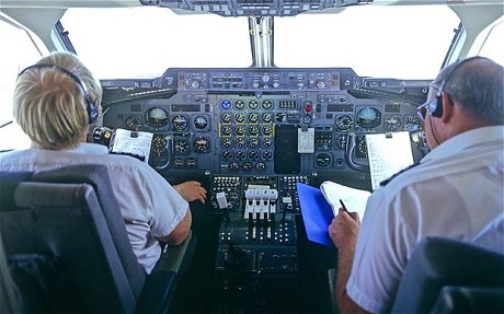 Máy bay Mỹ chuyển hướng vì cà phê đổ - 1 Máy bay Mỹ chuyển hướng vì cà phê đổ - 1