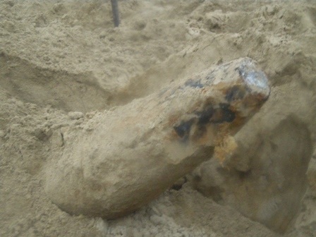 Phát hiện quả bom nặng 6 tạ - 1