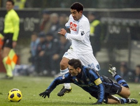 Inter đánh bại Napoli mừng tân HLV trưởng Leonardo - 2 Inter đánh bại Napoli mừng tân HLV trưởng Leonardo - 2