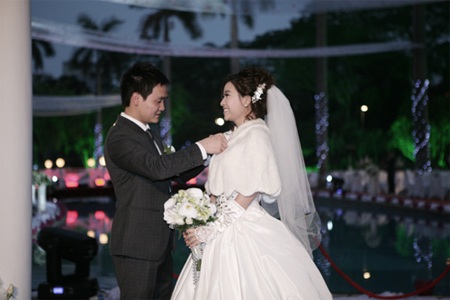 Người đẹp phim “Những cánh hoa bay” rạng rỡ trong ngày cưới - 3