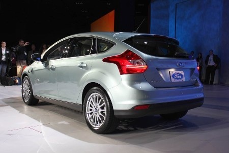 Ra mắt Ford Focus phiên bản chạy điện - 13 Ra mắt Ford Focus phiên bản chạy điện - 13