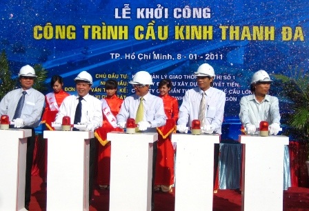 Xây cầu nối bán đảo Thanh Đa - 1