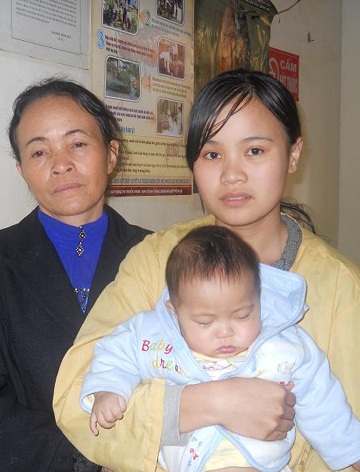 Bé Phương Trang đã được xuất viện - 2 Bé Phương Trang đã được xuất viện - 2