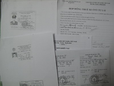 Một cán bộ công an thuê ô tô đem đi cầm đồ - 1