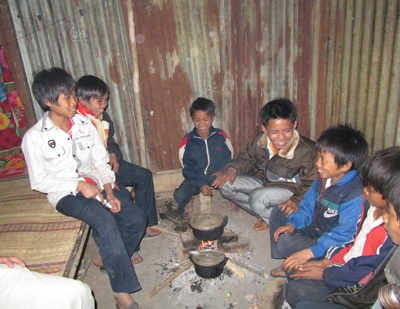 Người miền Trung cũng lao đao vì giá rét - 1